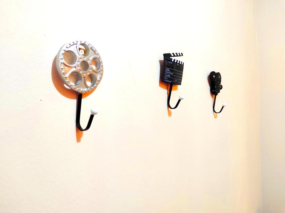 Caceres De Cine Apartment ภายนอก รูปภาพ